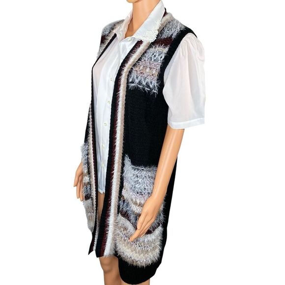 Cato Soft Fuzzy Boho Sweater Vest Womens Size Large Longer Length Tribal Pattern - Picture 2 of 6